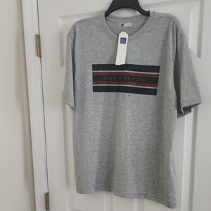Gray Short Sleeve Tee Size XL Fits Medium
